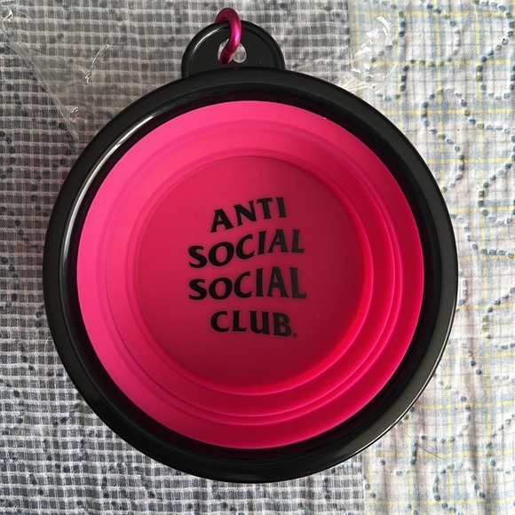 AntiSocialSocialClub Collapsible Water Bowl - Picture 2 of 3